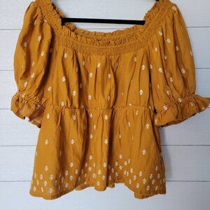 NWOT Old Navy Embroidered Peasant Blouse in Mustard
